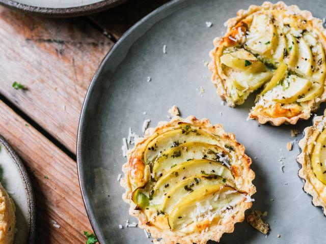 Apple & leek tartlets with ricotta filling